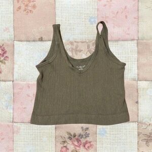 Ribbed Army Green Cropped Tank top - Urban Outfitters